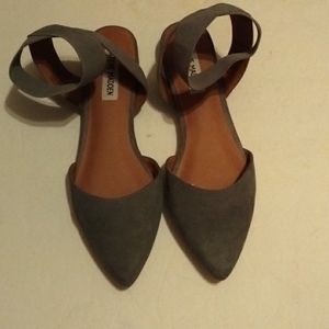 Steve Madden Uptown Grey Suede Pointed Toe Ballet Flat Sandal, size 8.5